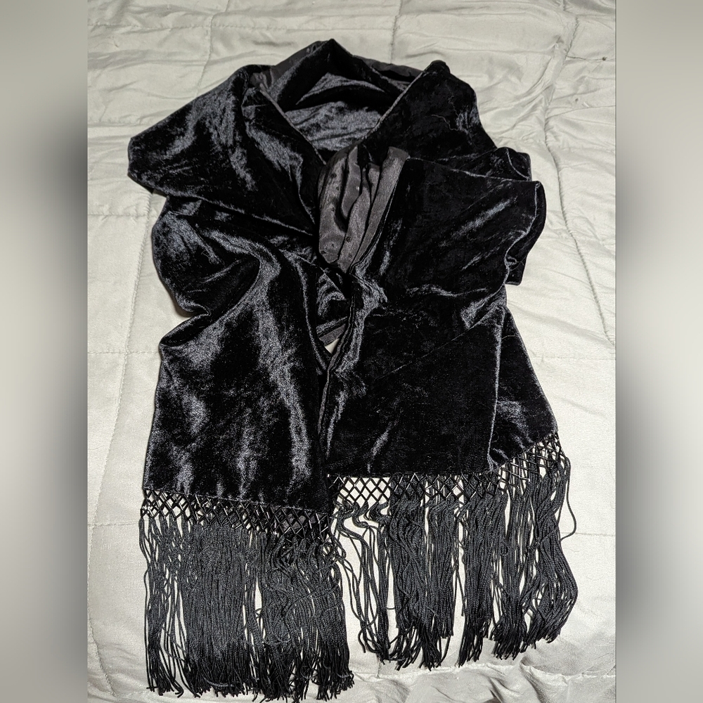 Velvet shawl with beaded tassel